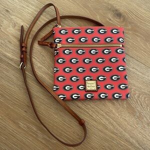 Dooney and Bourke Collegiate University of Georgia Bag small crossbody
